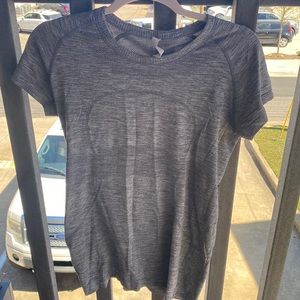 Lululemon Swiftly Tech Short Sleeve